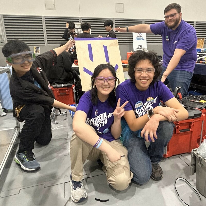 Donating a board to 9564 Taishan Robotics to make our version of the “smiley face of doom”